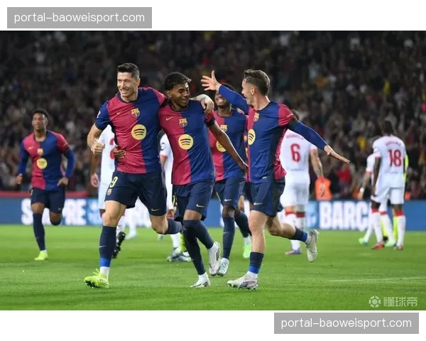 特写:打入西甲处子球后,巴萨16岁小将激动落泪 特写:打入西甲处子球后,巴萨16岁小将激动落泪