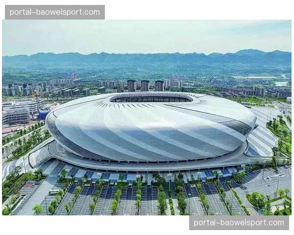 杭州六万人专业足球场骨架成型，浙江队新主场建设加速